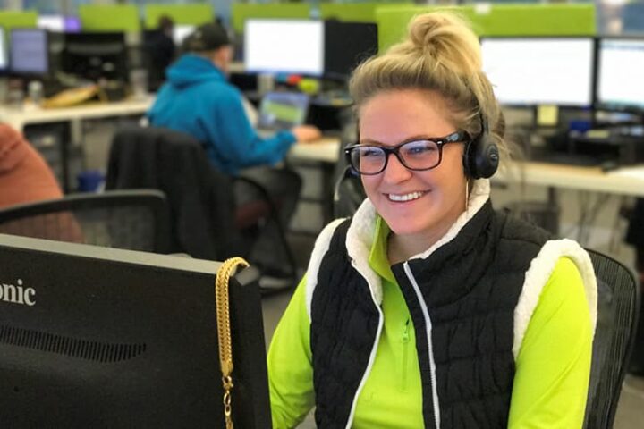 Buildertrend employee providing customer support.