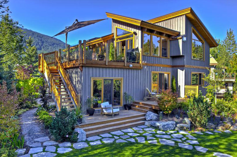 RDC Fine Homes side view