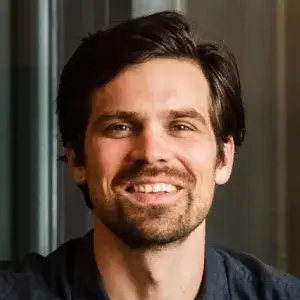 Tyler Grace headshot