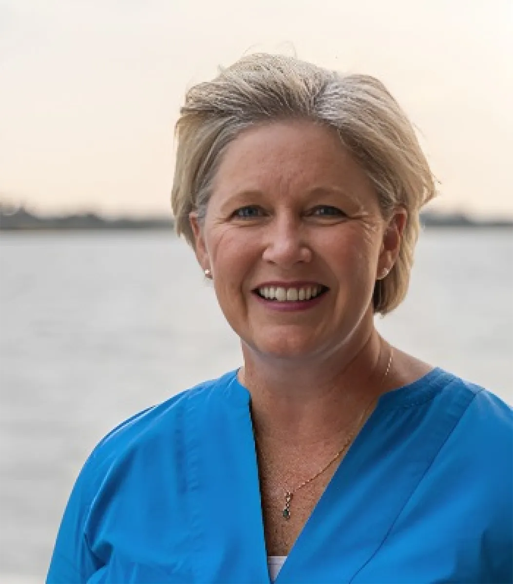 Tonya Nesselroade headshot