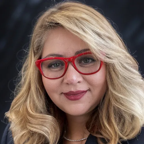 Alexandra Martinez-Villarroel headshot