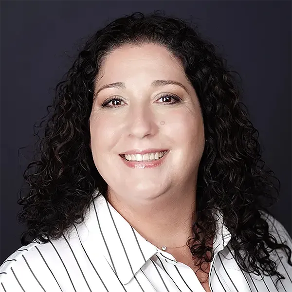 Elizabeth Splan headshot